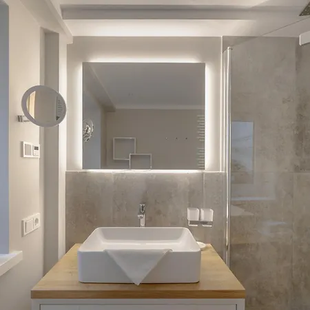 아파트 Sueder16 *