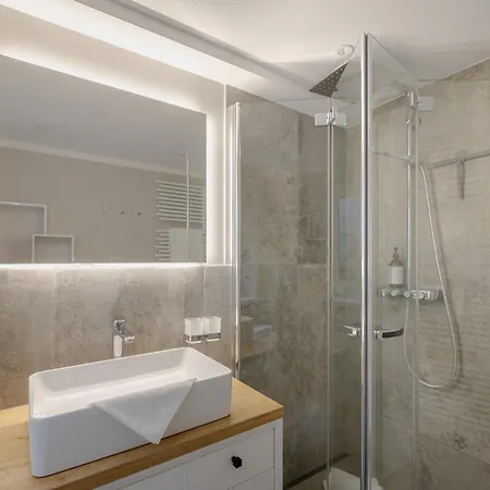 아파트 Sueder16 *